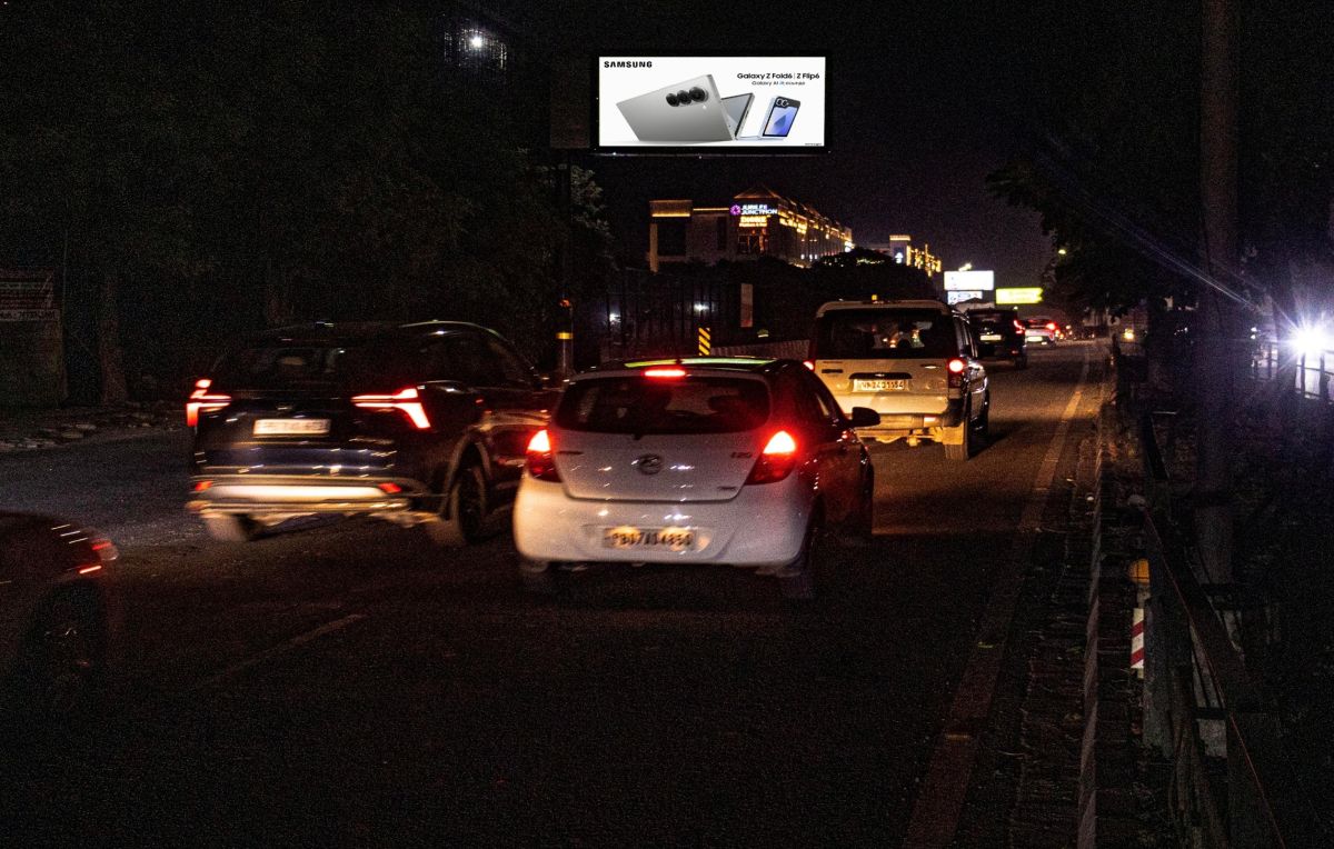 CP67 Chowk Towards Airport/Jubilee Junction C1